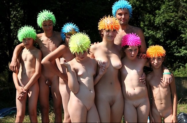 Naturism outdor photo - happy naked picnic